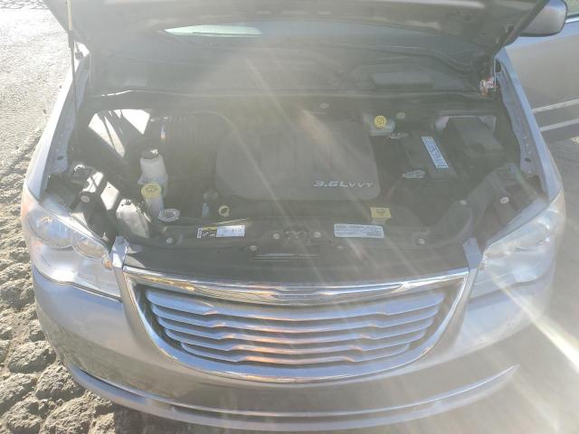 Photo 12 from auction – 2016 CHRYSLER TOWN & COU with VIN 2C4RC1BG1GR229172