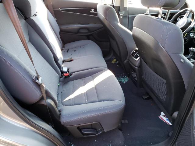 Photo 11 from auction – 2016 KIA SORENTO LX with VIN 5XYPGDA38GG179368