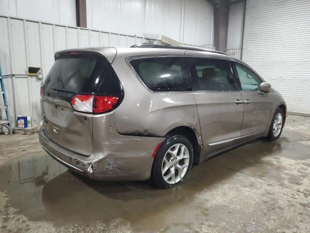 Photo 3 from auction – 2017 CHRYSLER PACIFICA T with VIN 2C4RC1EG6HR565199