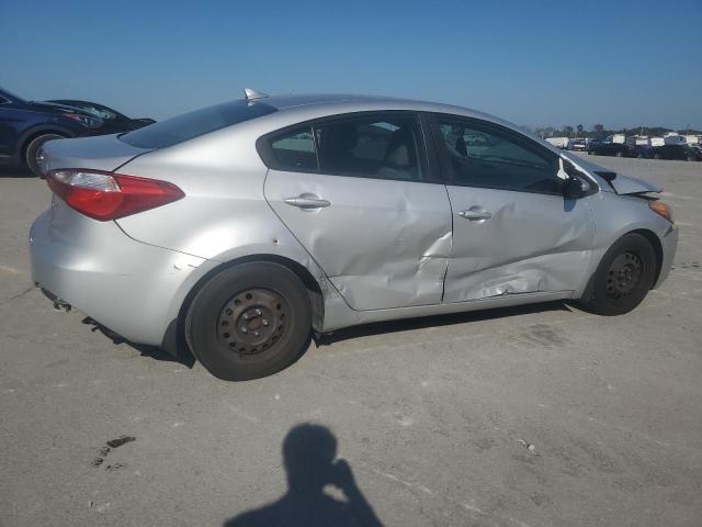 Photo 3 from auction – 2015 KIA FORTE LX with VIN KNAFK4A68F5331500