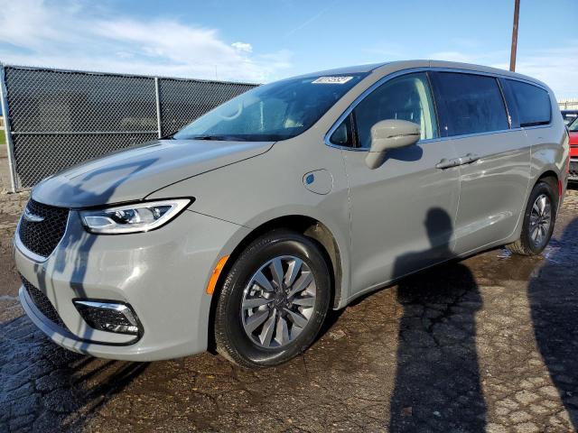 CHRYSLER PACIFICA H 2022 with VIN 2C4RC1L71NR199733 - Photo from auction