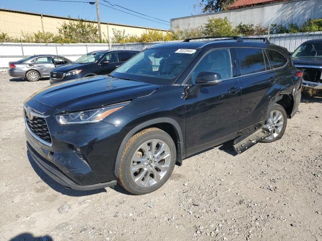 TOYOTA HIGHLANDER 2020 with VIN 5TDDZRBH8LS042321 - Photo from auction