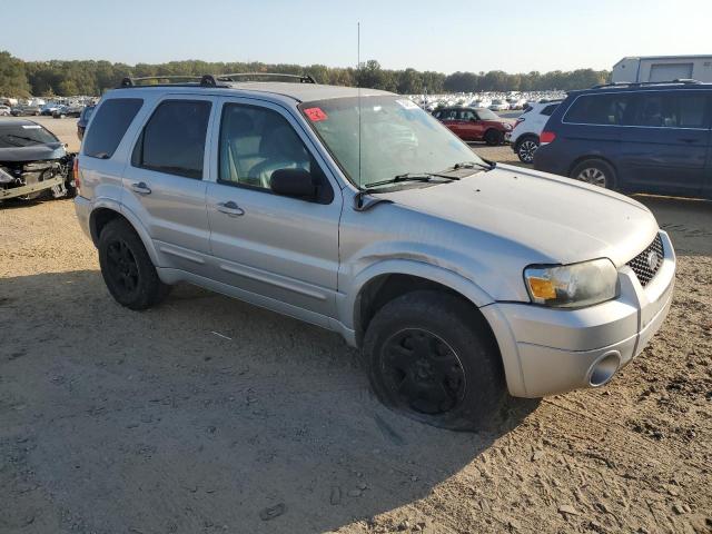Photo 4 from auction – 2007 FORD ESCAPE LIM with VIN 1FMCU94117KC07189