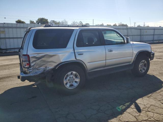 Photo 3 from auction – 2000 TOYOTA 4RUNNER SR with VIN JT3HN86R4Y0269546