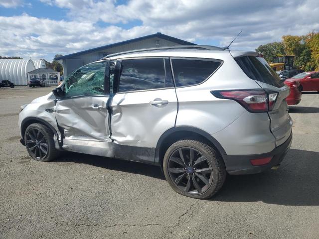 Photo 2 from auction – 2017 FORD ESCAPE SE with VIN 1FMCU9GD7HUE83338