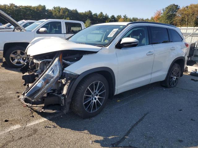 TOYOTA HIGHLANDER 2017 with VIN 5TDJZRFH5HS371112 - Photo from auction