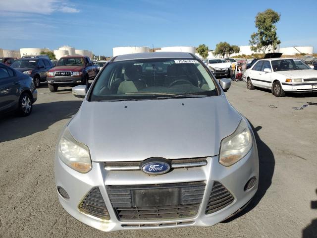 Снимка 5 от търг – 2014 FORD FOCUS SE с VIN 1FADP3K20EL111852