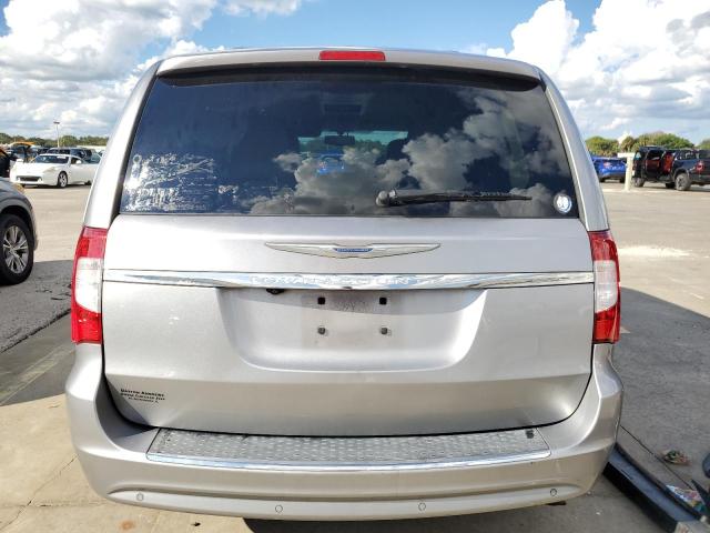 Photo 6 from auction – 2015 CHRYSLER TOWN & COU with VIN 2C4RC1CG2FR753394