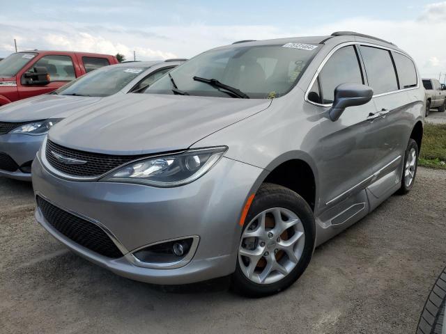 CHRYSLER PACIFICA T 2017 with VIN 2C4RC1BG5HR538967 - Photo from auction