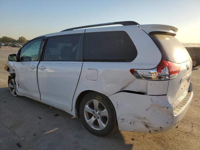Photo 2 from auction – 2013 TOYOTA SIENNA LE with VIN 5TDKK3DC1DS331388