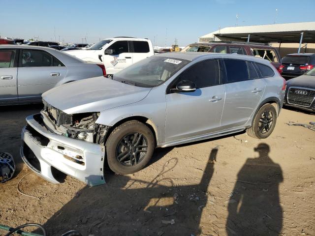VOLVO V60 CROSS 2015 with VIN YV4612HK0F1001108 - Photo from auction
