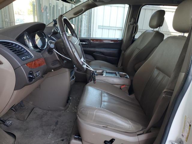 Photo 7 from auction – 2015 CHRYSLER TOWN & COU with VIN 2C4RC1CG9FR561728