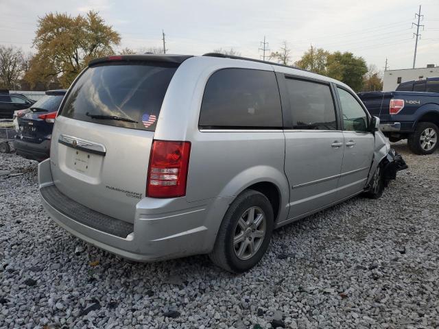Photo 3 from auction – 2010 CHRYSLER TOWN & COU with VIN 2A4RR5D12AR491721