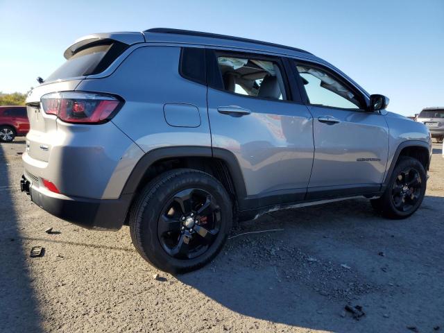 Photo 3 from auction – 2018 JEEP COMPASS LA with VIN 3C4NJDBB3JT376107