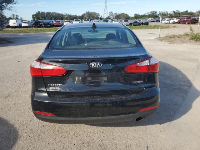 Foto 6 de la subasta – 2014 KIA FORTE EX con VIN KNAFX4A89E5121599