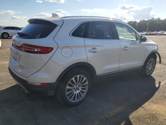 Photo 3 from auction – 2017 LINCOLN MKC RESERV with VIN 5LMCJ3D98HUL14013