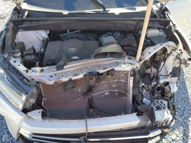 Photo 12 from auction – 2018 TOYOTA HIGHLANDER with VIN 5TDDZRFH9JS873172