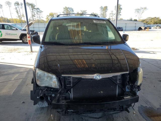 Photo 5 from auction – 2010 CHRYSLER TOWN & COU with VIN 2A4RR5D19AR285490