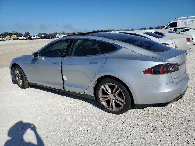 Photo 2 from auction – 2013 TESLA MODEL S with VIN 5YJSA1CG1DFP16935