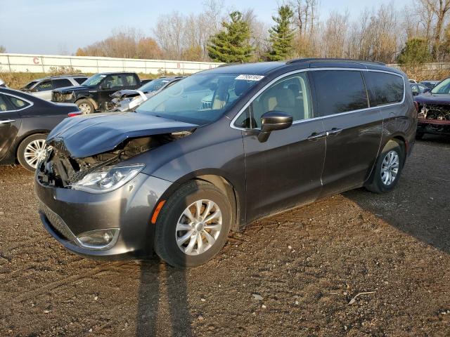 CHRYSLER PACIFICA T 2018 with VIN 2C4RC1FG8JR100363 - Photo from auction