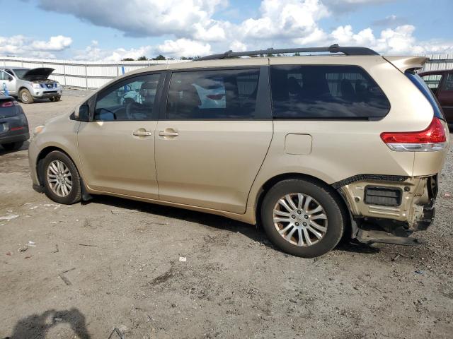 Photo 2 from auction – 2011 TOYOTA SIENNA XLE with VIN 5TDYK3DC4BS041928