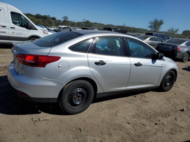 Photo 3 from auction – 2018 FORD FOCUS S with VIN 1FADP3E2XJL320750