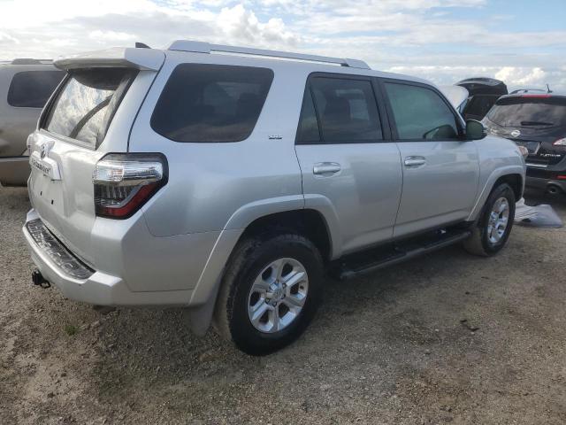Photo 3 from auction – 2018 TOYOTA 4RUNNER SR with VIN JTEZU5JR3J5188261