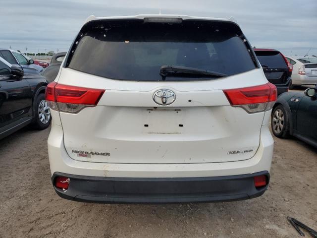 Photo 6 from auction – 2017 TOYOTA HIGHLANDER with VIN 5TDJZRFH6HS368820