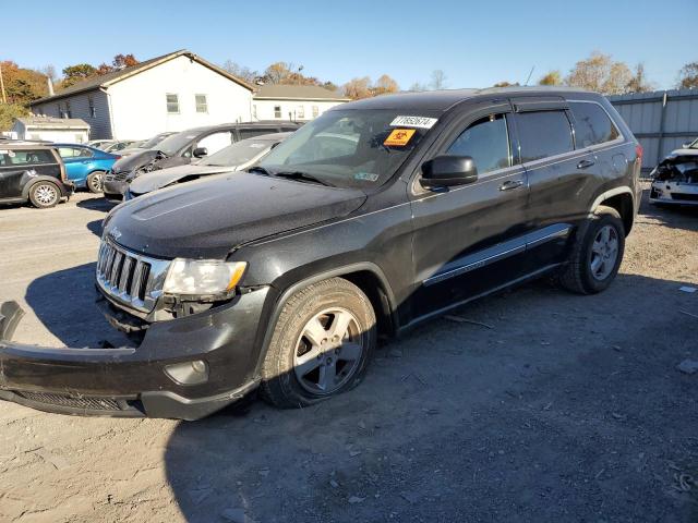JEEP GRAND CHER 2011 with VIN 1J4RR4GG3BC555155 - Photo from auction