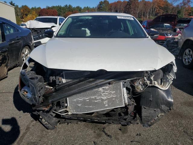 Photo 5 from auction – 2013 VOLKSWAGEN PASSAT SEL with VIN 1VWCP7A35DC076583