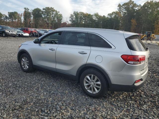 Photo 2 from auction – 2016 KIA SORENTO LX with VIN 5XYPG4A31GG103281