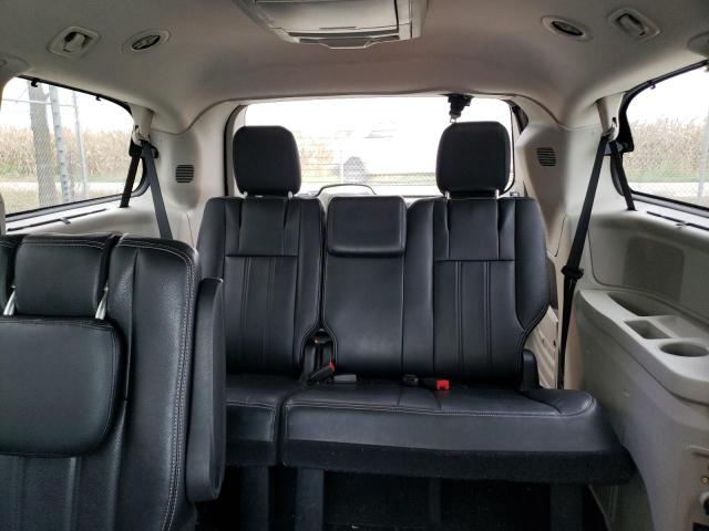 Photo 10 from auction – 2015 CHRYSLER TOWN & COU with VIN 2C4RC1CG7FR674593