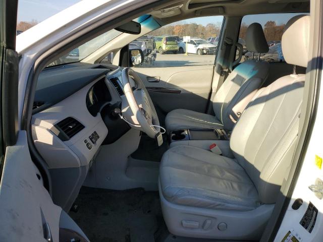 Photo 7 from auction – 2011 TOYOTA SIENNA XLE with VIN 5TDYK3DC8BS042290