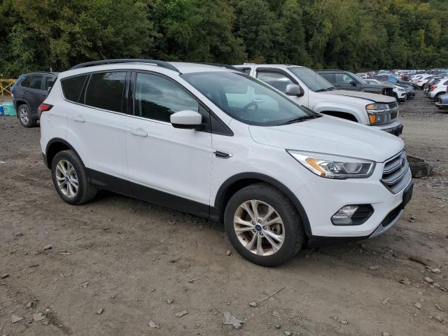 Photo 4 from auction – 2017 FORD ESCAPE SE with VIN 1FMCU9GD0HUE41903