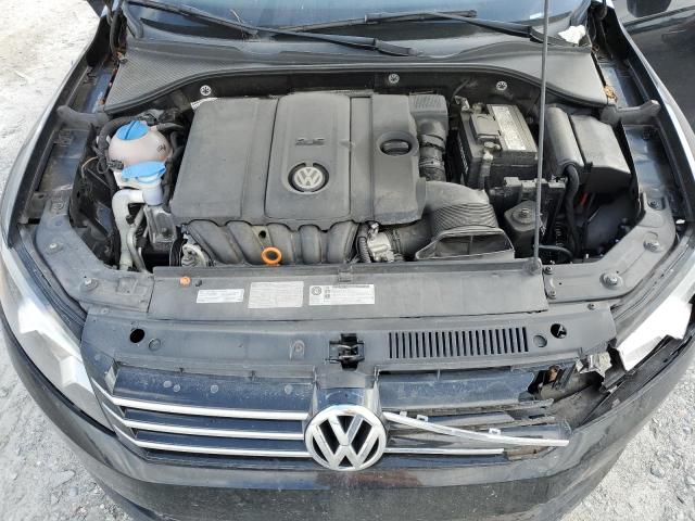 Photo 11 from auction – 2013 VOLKSWAGEN PASSAT S with VIN 1VWAP7A34DC072628