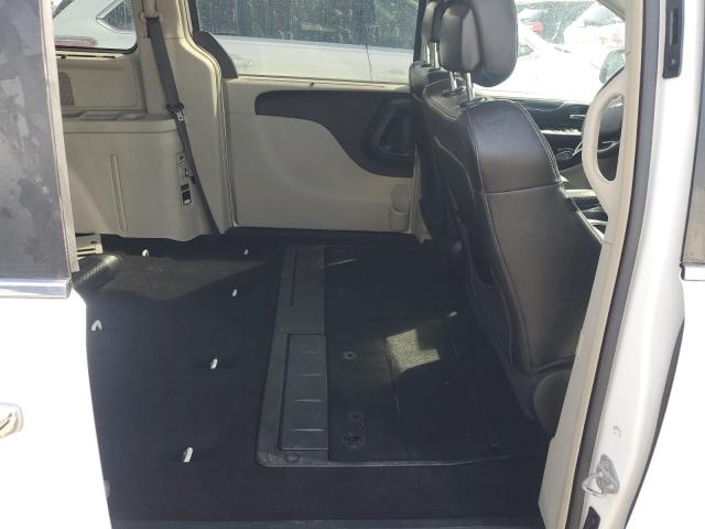 Photo 11 from auction – 2016 CHRYSLER TOWN & COU with VIN 2C4RC1JG9GR113865