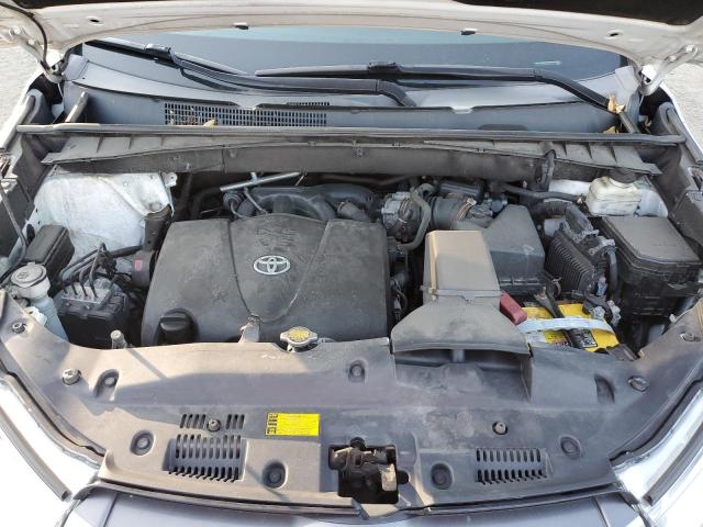 Photo 12 from auction – 2017 TOYOTA HIGHLANDER with VIN 5TDJZRFHXHS515771