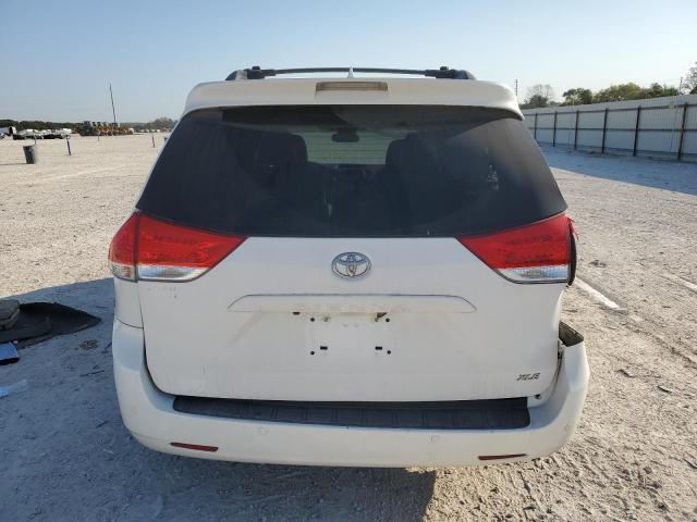 Photo 6 from auction – 2011 TOYOTA SIENNA XLE with VIN 5TDYK3DC7BS128304