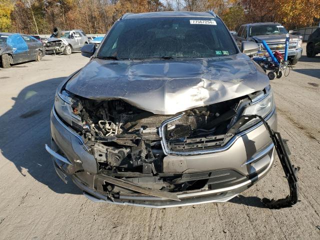 Photo 5 from auction – 2016 LINCOLN MKC RESERV with VIN 5LMCJ3D99GUJ04650