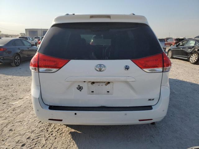 Photo 6 from auction – 2011 TOYOTA SIENNA XLE with VIN 5TDYK3DC9BS164768