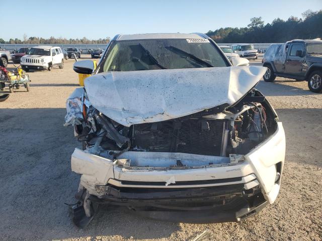 Photo 5 from auction – 2018 TOYOTA HIGHLANDER with VIN 5TDKZRFH0JS536106