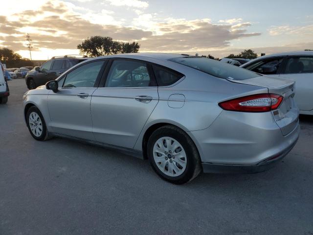 Photo 2 from auction – 2013 FORD FUSION S with VIN 3FA6P0G73DR328520