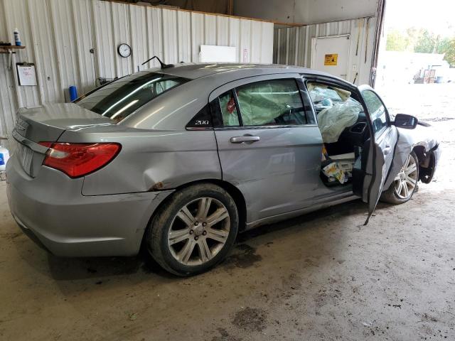 Photo 3 from auction – 2013 CHRYSLER 200 LX with VIN 1C3CCBAB6DN646933