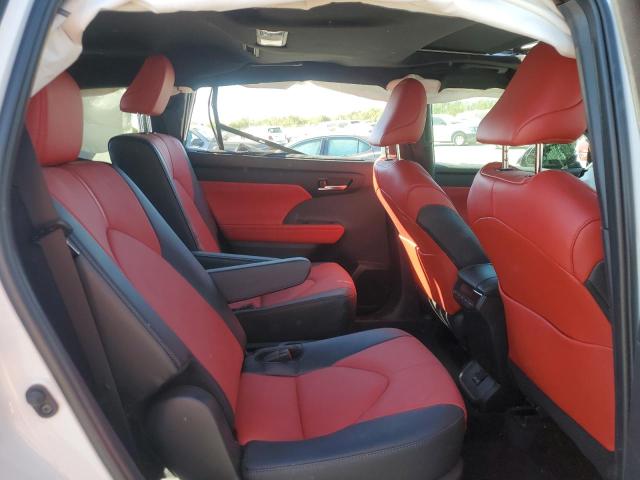 Photo 11 from auction – 2024 TOYOTA HIGHLANDER with VIN 5TDKDRBH2RS569141