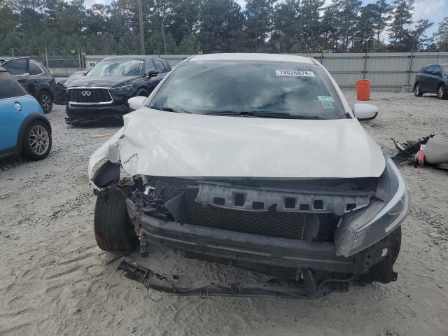 Photo 5 from auction – 2018 KIA FORTE LX with VIN 3KPFL4A79JE253198