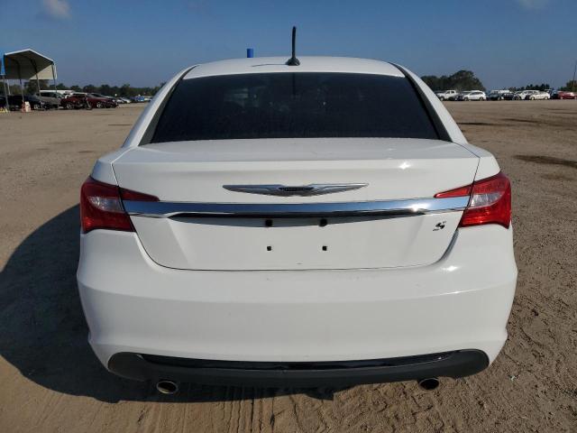 Photo 6 from auction – 2014 CHRYSLER 200 TOURIN with VIN 1C3CCBBG7EN117521