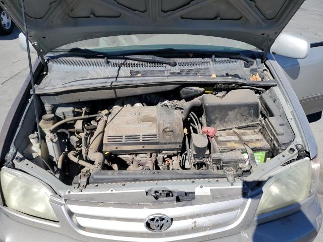 Photo 12 from auction – 2002 TOYOTA SIENNA LE with VIN 4T3ZF13C52U464031