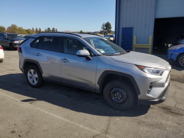 Photo 4 from auction – 2021 TOYOTA RAV4 XLE with VIN 2T3W1RFV2MC109593