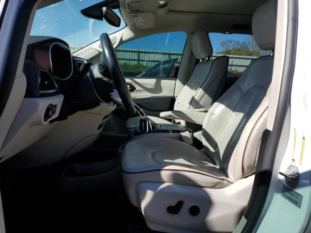 Photo 7 from auction – 2017 CHRYSLER PACIFICA L with VIN 2C4RC1GG5HR643730