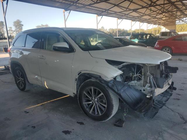 Photo 4 from auction – 2018 TOYOTA HIGHLANDER with VIN 5TDKZRFH3JS536648